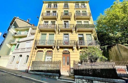 Aix-les-Bains City Center Apartment | City center studio 3 min to the therme