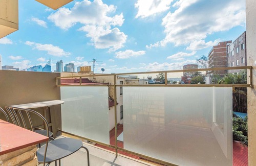 Woolloomooloo Apartment | City Escape with Panoramic Views