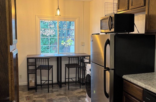 Berkley Apartment | City Experience in the Heart of Downtown Berkley