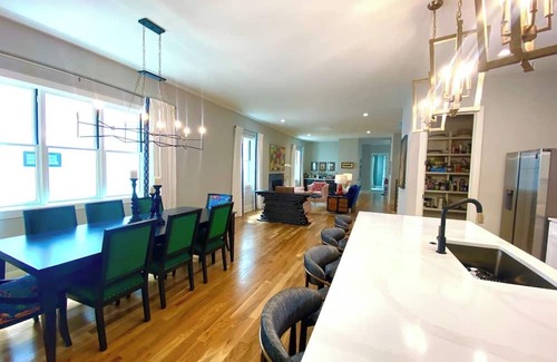 Wilmont House | City Gem Nestled In The Woods