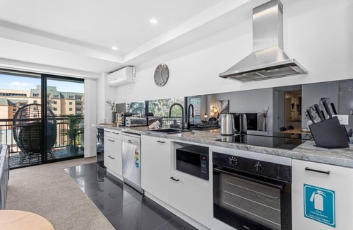 East Perth Apartment | City Life: 2BR Apt with Pool, Gym, Sauna & Car Bay