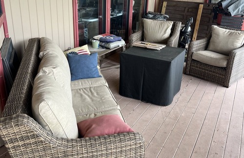 Kerrville Bed & Breakfast | City overlook prime location for eclipse viewing. Private Chef.