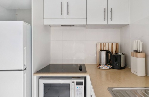 Darlinghurst Apartment | City Pad with Hyde Park Views, Walk to Everything!