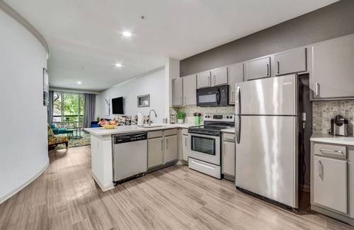 Travis Heights Condo | City Retreat! Spacious, Fun, and Amazing Location