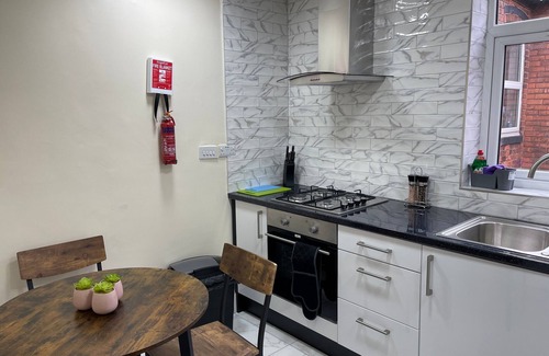 Edgbaston Apartment | City Road Birmingham Apartment from Oofy - Apt 4