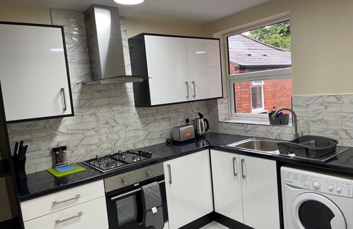 Edgbaston Apartment | City Road Birmingham Superior Studio from Oofy - Studio 5