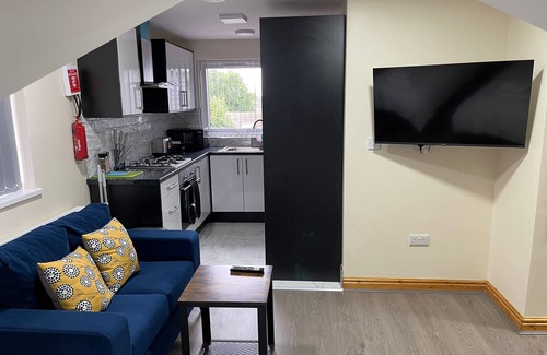 Edgbaston Apartment | City Road Birmingham Studio from Oofy - Studio 7