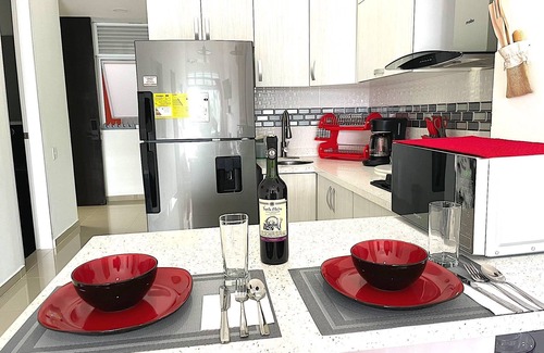 Cali Apartment | Cityscape 2 Bedroom Apartment Near Medical Shopping Center With Wifi, AC, Pool