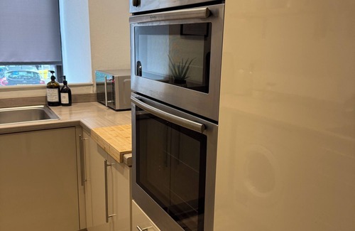 Dundee Apartment | (CL) Large spacious central flat