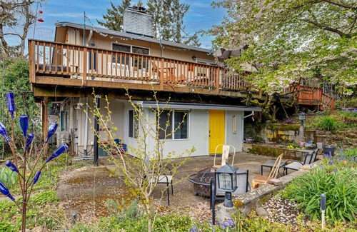 Clackamas Apartment | Clackamas Oregon+ charming 3bedrm home+ family friendly