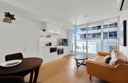 South Yarra Apartment | Claremont Suite 610