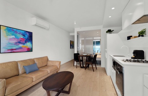 South Yarra Apartment | Claremont Suite 610