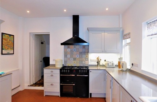 Sheringham House | Clarendon - a house that sleeps 10 guests in 5 bedrooms
