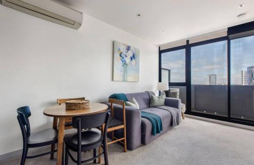 Southbank Apartment | Clarendon Rise - Easy City Living near Crown and Yarra