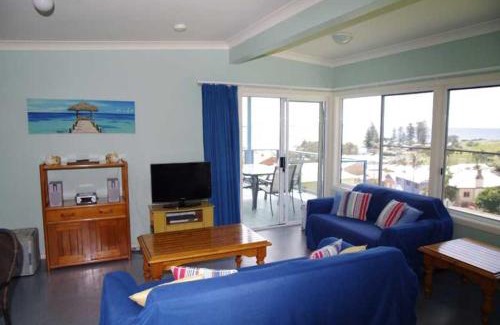Crescent Head House | Clareview, 8 Korogora Street