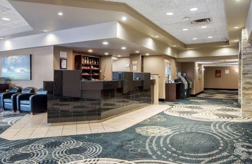 Brandon Hotel | Clarion Hotel & Suites