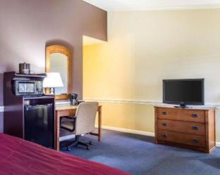 Strasburg Hotel | Clarion Inn Strasburg - Lancaster