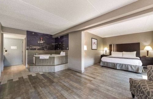 Greensboro Hotel | Clarion Pointe Greensboro Airport