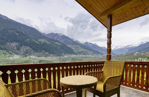 Jagatsukh Hotel | Clarks Inn Suites, Manali