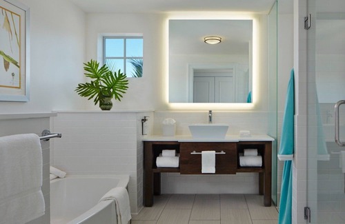 Historic Seaport Hotel | Classic 2 Queen Room at Marker Key West Harbor - Minutes from the Ocean
