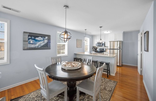 Wrightsville Beach Condo | Classic Beach Cottage on Oceanside of Wrightsville Beach-Upper Unit