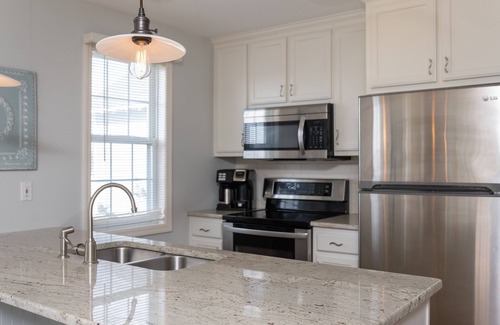 Wrightsville Beach Condo | Classic Beach Cottage on Oceanside of Wrightsville Beach-Upper Unit