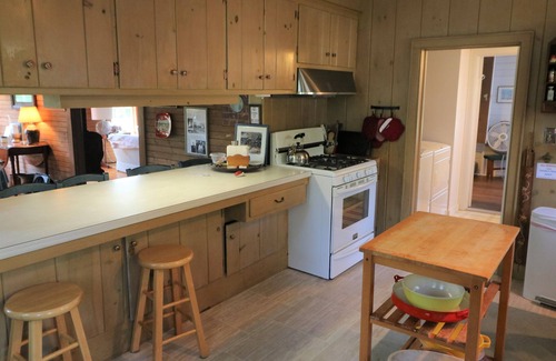 Kennebunk House | Classic Beach Cottage - Short Walk to Kennebunk Beach