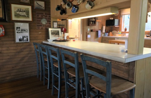 Kennebunk House | Classic Beach Cottage - Short Walk to Kennebunk Beach