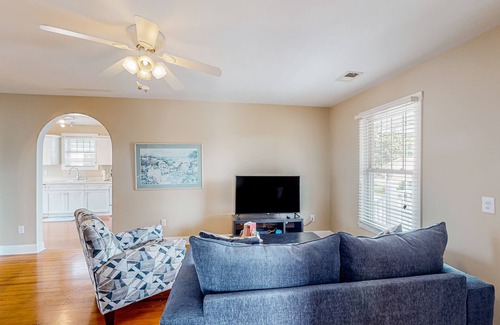 North Carolina Coast House | Classic Carolina Beach cottage with covered porch, AC, W/D, & great location