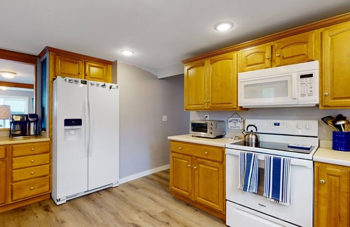 Winthrop House | Classic lakefront property with fishing, swimming, and unbeatable sunrises
