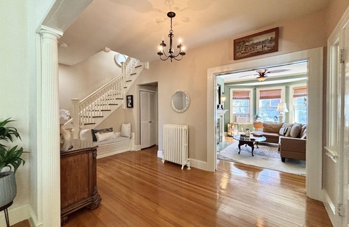 Rockport House | Classic New England: Big Family Home; Spas|Garden|FirePit; walk to beach, shops.