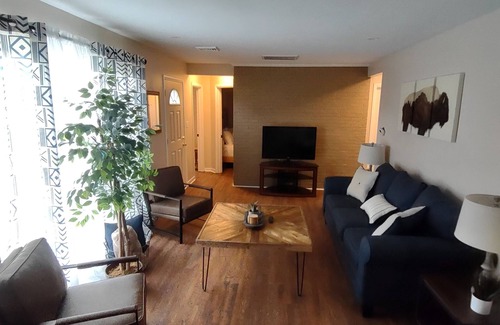 Cheektowaga House | Classic Ranch close to the Buffalo Airport