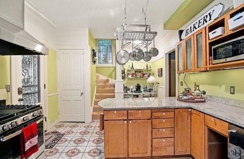 Lower East Side House | Classic Victorian with modern amenities in the heart of Downtown Milwaukee