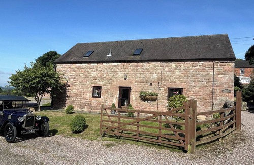 Cauldon Low House | Classy 2 Bed Peak Dist Cottage Barn Alton Towers
