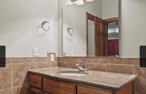 Duquesne House | Classy 4 bedrooms 4 bathrooms house with pool &hot-tub in up scale neighborhood