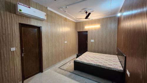 Gurugram House | Classy cottage