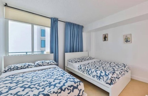 Sunny Isles Beach Hotel | Classy Getaway STR 02904