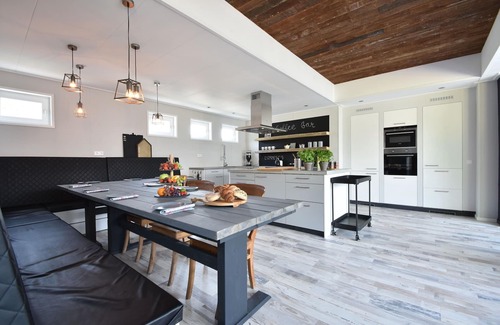 Sint-Annaland House | Classy Holiday Home in Sint Annaland ,Barbecue