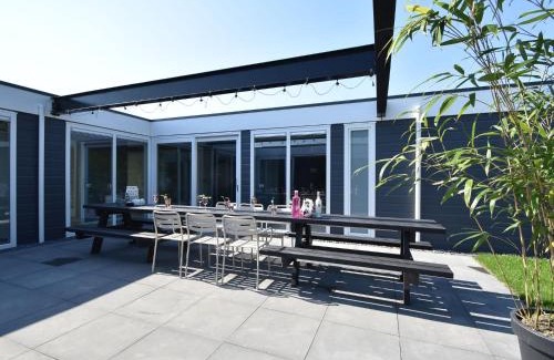Sint-Annaland House | Classy Holiday Home in Sint Annaland Barbecue