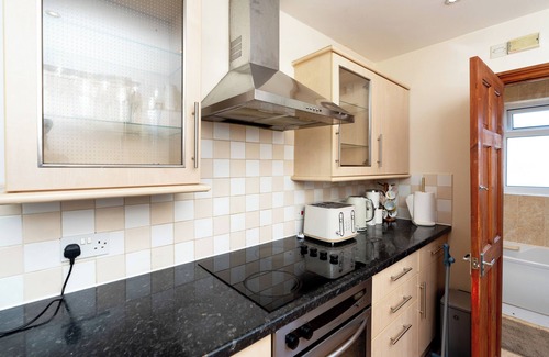 Eastleigh Apartment | Classy Home near Southampton Airport -Free parking