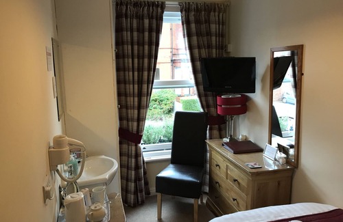 Newcastle-Under-Lyme Bed & Breakfast | Clayhanger Guest House