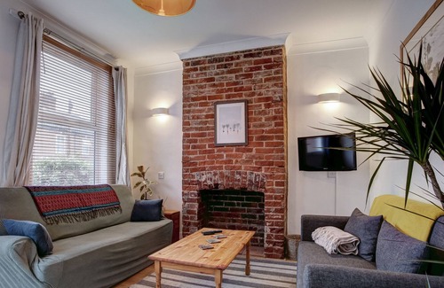 Norwich House | Clean and hygienic Trendy House w/ Free Parking