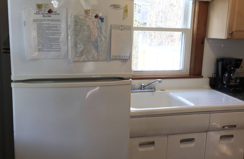 North Eastham Cottage | Clean and Quiet cottage 1/2 mile to Cooks Brook and Sunken Meadow Beach
