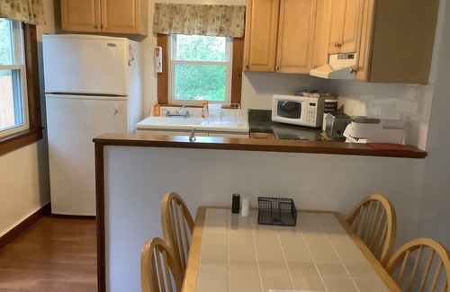 North Eastham Cottage | Clean and Quiet cottage 1/2 mile to Cooks Brook and Sunken Meadow Beach