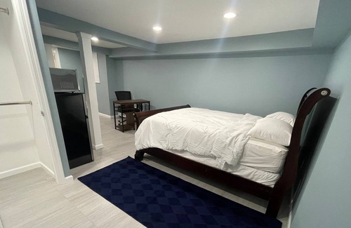 Hempstead House | Clean & Confidential Suite with Private Entrance