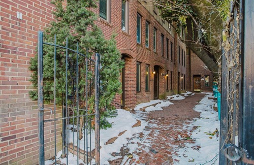 Georgetown Apartment | Clean Georgetown 2BR w/W/D, nr Embassy Row & Nightlife, by Blueground
