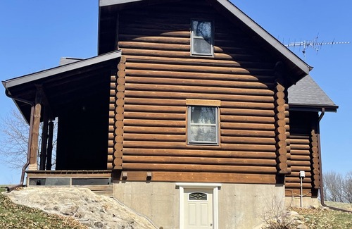 Harmony Cabin | Clean Log Cabin in Trout Fishing mecca!