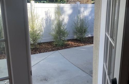 Lake Balboa House | Clean Modern Beauty