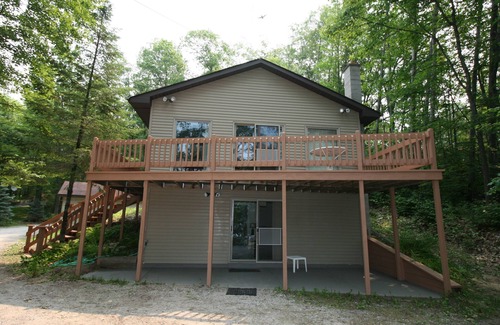 Hillman Cottage | Clean, neat & attractive cottage on Michigan's most beautiful Lake