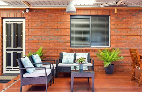 Binalong Bay House | Clean, peaceful, comfortable home in Binalong Bay with views over Skeleton Bay
